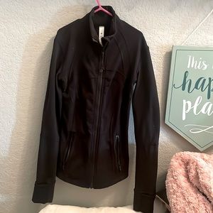 Lulumelon Cropped Define Jacket
Nulu size 0